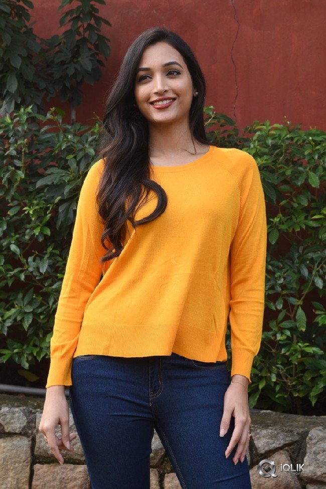 Srinidhi-Shetty-New-Photos